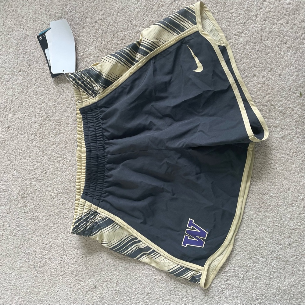 Nike UW running shorts nwt